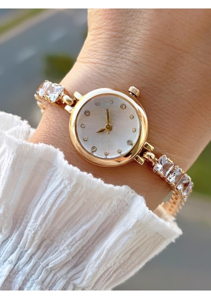 Çelik ve Taşlı Kordon Vintage Seri Küçük Kasa Özel Tasarım Kadın Kol Saati SP.8933.M1