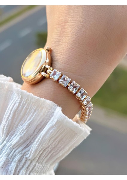 Çelik ve Taşlı Kordon Vintage Seri Küçük Kasa Özel Tasarım Kadın Kol Saati SP.8933.M1 modelleri