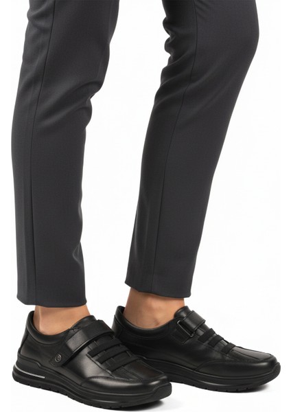 Siyah Cırtlı Hakiki Deri Kadın Casual Ayakkabı 058-Ç Z