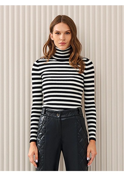 Çizgili Balıkçı Yaka Triko