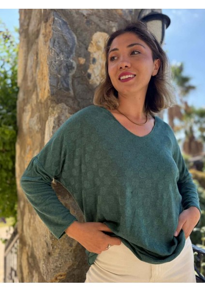 NC20662 Italyan Kendinden Desenli V Yaka Triko Bluz Acıyeşil