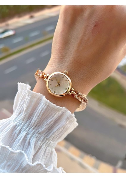 Çelik ve Taşlı Kordon Vintage Seri Küçük Kasa Özel Tasarım Kadın Kol Saati SP.8933.M5 fiyatları
