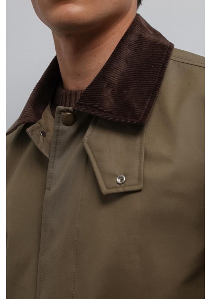 Haki Kontrast Yaka Teknik Erkek Trençkot fırsatları