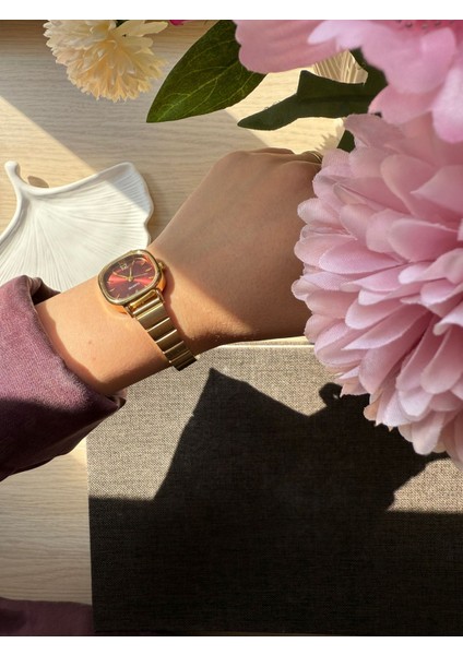 Retro Minimal Metal Kordon Vintage Kadın Kol Saati fırsatları