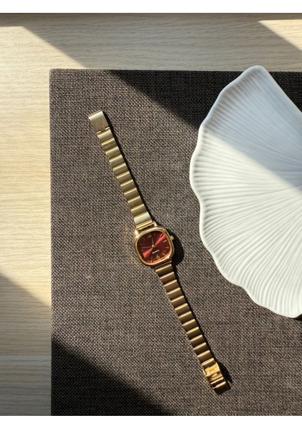 Retro Minimal Metal Kordon Vintage Kadın Kol Saati