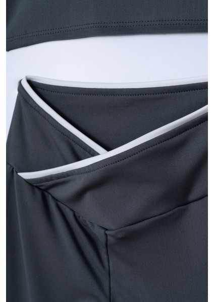 Şerit Detaylı Kız Çocuk Sporcu Takım