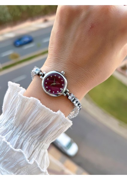 Çelik ve Taşlı Kordon Vintage Seri Küçük Kasa Özel Tasarım Kadın Kol Saati SP.8933.M9 fiyatları