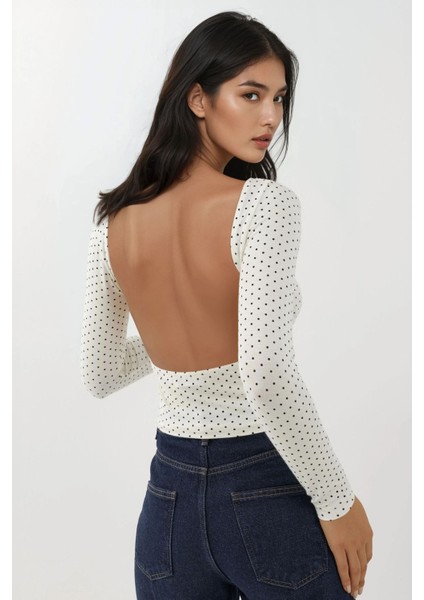 Kadın Sırtı Açık Puantiye Desenli Uzun Kollu Vücudu Saran Kısa Üst Busem Collection White