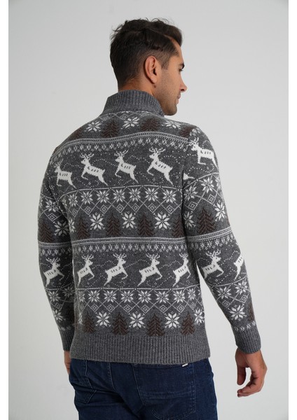 Erkek Kısa Fermuarlı Dik Yaka Jakarlı Geyikli Yün Yılbaşı Kazak TRIST-5362 indirimleri