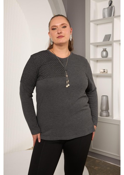Büyük Beden File ve Kolye Detay Bluz Antrasit