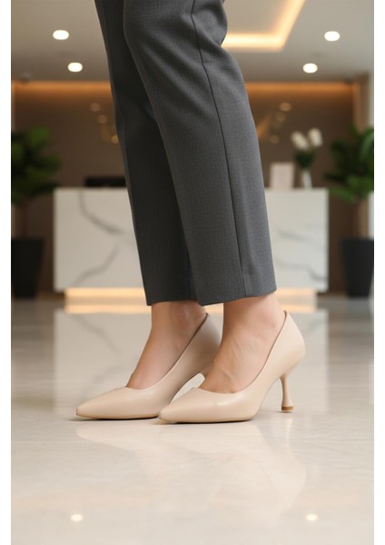 695033 Z Bej Kadın Topuklu Ayakkabı