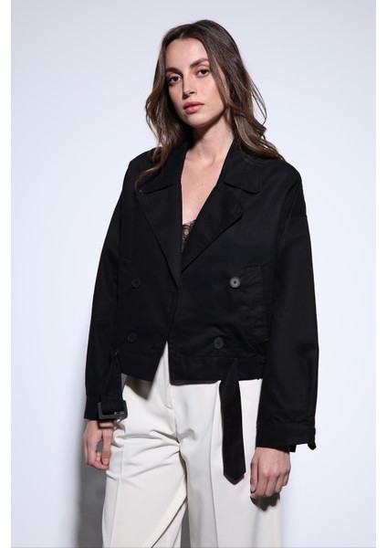 Siyah Kruvaze Kısa Kadın Trençkot modelleri