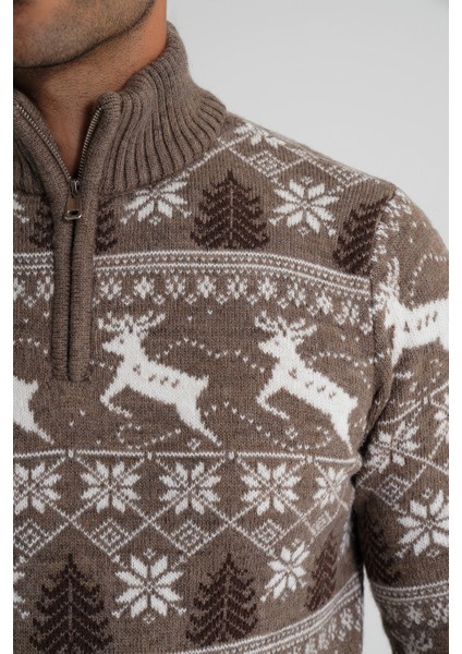 Erkek Kısa Fermuarlı Dik Yaka Jakarlı Geyikli Yün Yılbaşı Kazak TRIST-5362