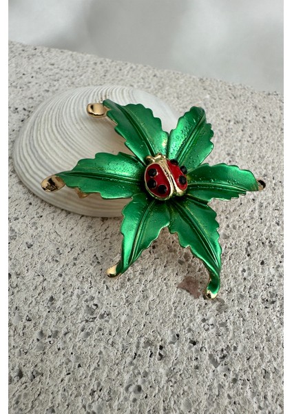 Altın Rengi Uğur Böceği Detay Yaprak Broş (5cm) modelleri