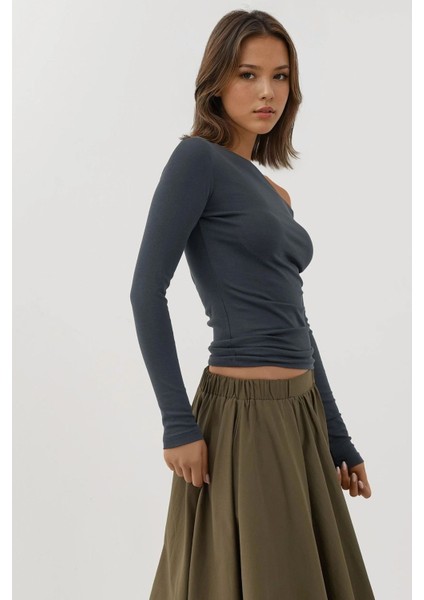 Kadın Asimetrik Yaka Slim Fit Uzun Kollu Üst Busem Collection Grey modelleri