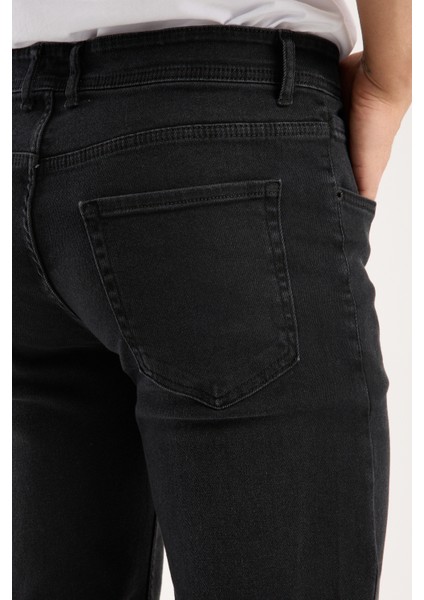 Erkek Pantolon Siyah Regular Fit Fermuarlı Jeans indirimleri