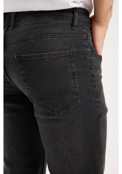 Erkek Pantolon Siyah Regular Fit Fermuarlı Jeans