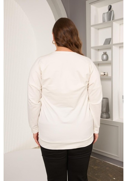 Taş ve Nakışlı Büyük Beden Sweatshirt Beyaz fırsatları