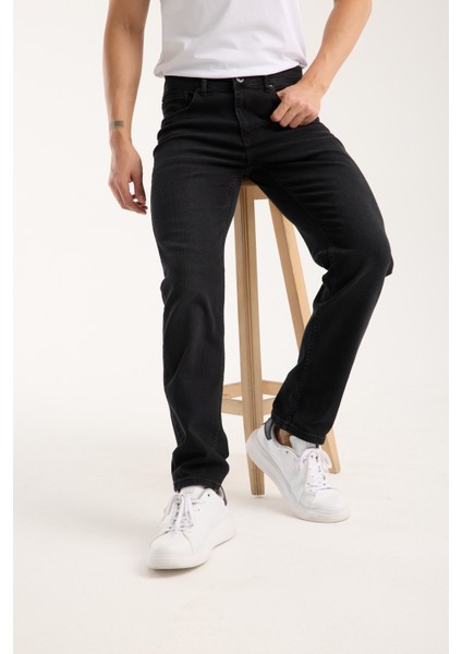 Erkek Pantolon Siyah Regular Fit Fermuarlı Jeans