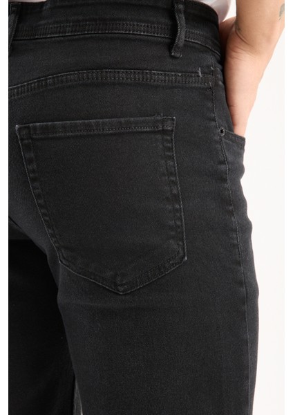 Erkek Pantolon Siyah Regular Fit Fermuarlı Jeans