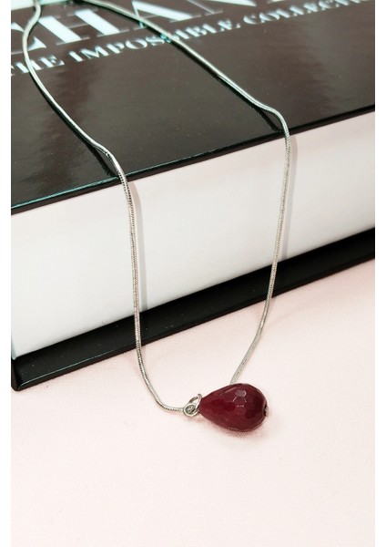 Yakut Doğal Taşı Zincirli El Yapımı Kolye Uç: 1,5 cm Zincir: 20 cm Kutulu fırsatları