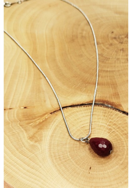 Yakut Doğal Taşı Zincirli El Yapımı Kolye Uç: 1,5 cm Zincir: 20 cm Kutulu indirimleri