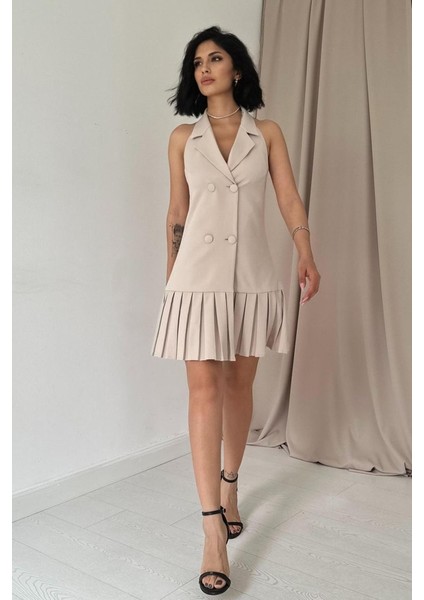 Bej Sırtı Açık Ceket Yakalı Elbise