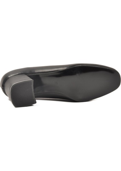 Siyah Cilt Kadın Topuklu Ayakkabı 695039 Z indirimleri
