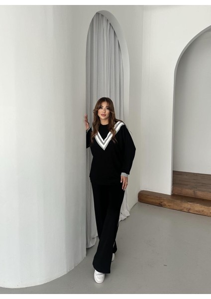 Buketli Kadın Üstte ve Altta Ribana Detaylı Alt-Üst Ikili Takım modelleri