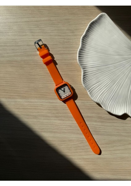 Retro Minimal Silikon Kordon Vintage Kadın Kol Saati Turuncu fiyatları