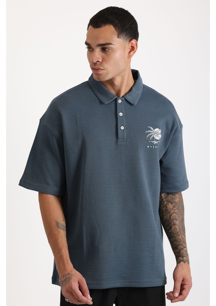 Göğüs Mykonos Nakış Detaylı Double Pike Kumaş Loose Fit Erkek Polo Yaka Tişört indirimleri