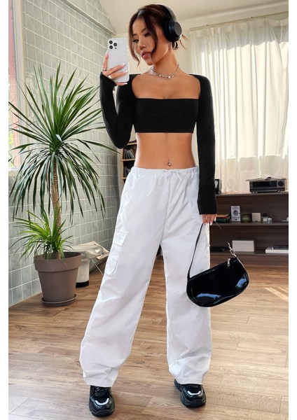 Kadın Siyah Uzun Kol Göğüs ve Sırt Dekolteli Crop Top Bluz