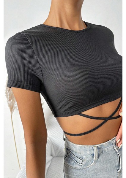 Kadın Siyah Yarım Kol Çapraz Bağlamalı Crop Top Bluz