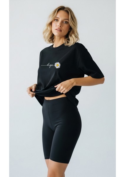 Kadın Siyah Oversize Papatya Hope Baskılı Kısa Kollu Bisiklet Yaka T-Shirt modelleri