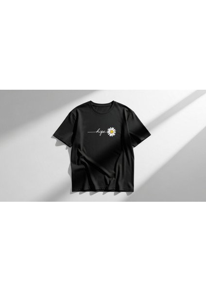 Kadın Siyah Oversize Papatya Hope Baskılı Kısa Kollu Bisiklet Yaka T-Shirt fırsatları