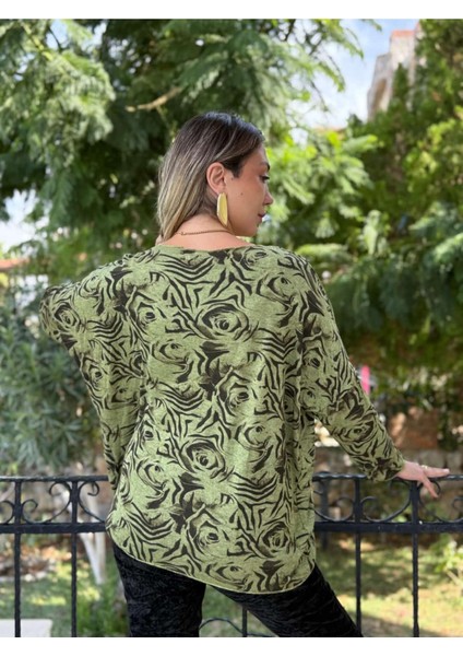 NC1128 Italyan V Yaka Gül Desenli Triko Bluz Yeşil