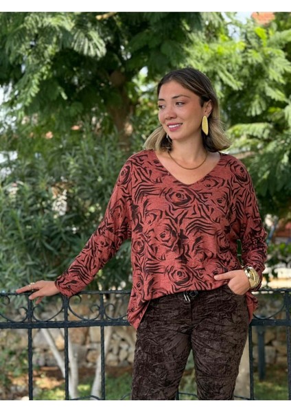 NC1128 Italyan V Yaka Gül Desenli Triko Bluz Kiremit indirimleri