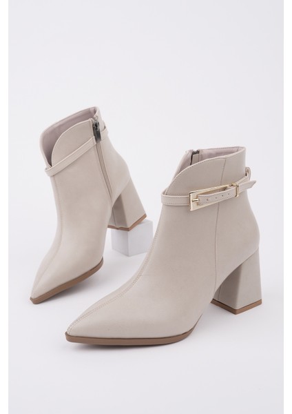 Gloria Sivri Burun Kemer Detaylı Kalın Topuklu Fermuarlı Kadın Bot