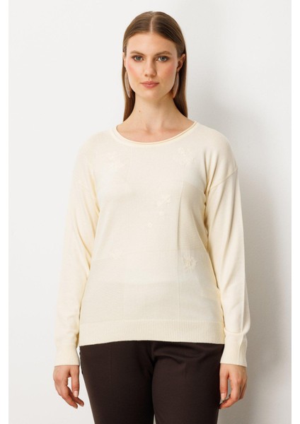 65359 Onteks Kazak Çiçek Işlemeli Dik Yaka