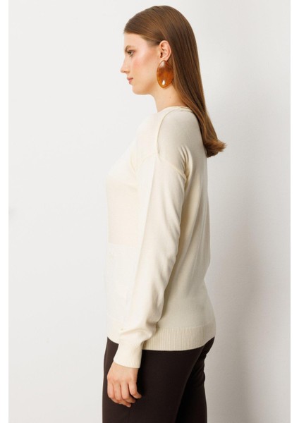 65359 Onteks Kazak Çiçek Işlemeli Dik Yaka fırsatları