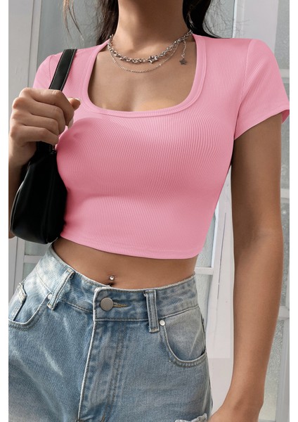 Kadın Pembe Yarım Kol Düz Yaka Crop Top Bluz