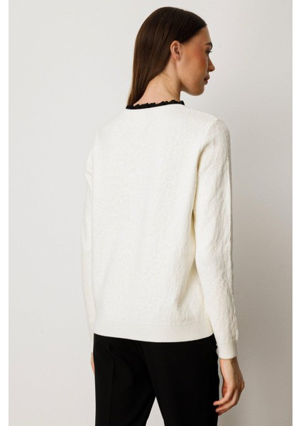 65368 Onteks Kazak Kendinden Desenli Önü Düğmeli fırsatları