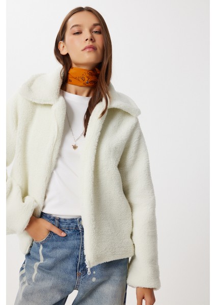 Polo Yaka Fermuarlı Peluş Sweatshirt LCI0042 Ekru fiyatları