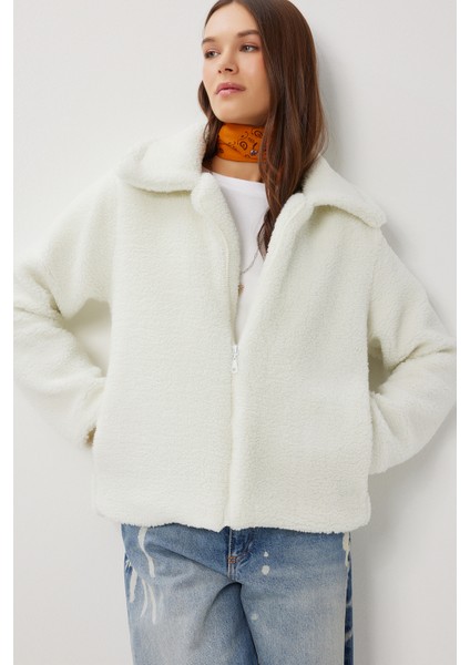 Polo Yaka Fermuarlı Peluş Sweatshirt LCI0042 Ekru modelleri