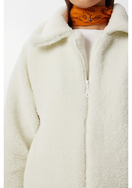 Polo Yaka Fermuarlı Peluş Sweatshirt LCI0042 Ekru indirimleri