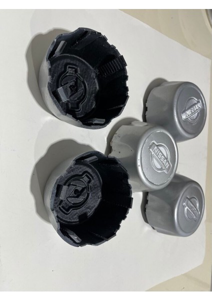 Nissan Terrano Jant Göbeği indirimleri