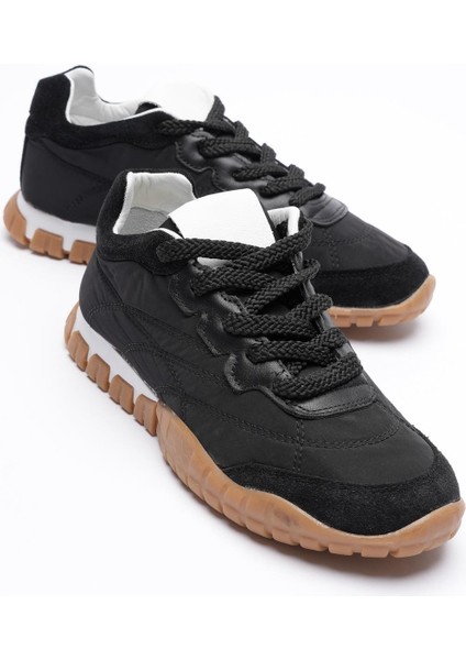 Kadın Hakiki Süet Bağcıklı Krep Tabanlı Anorak Detaylı Sneaker Siyah Minu