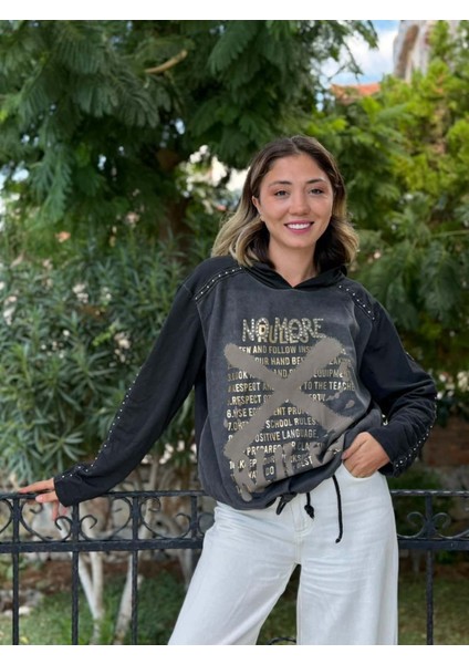 NC59085 Italyan Yazı Baskılı Kol Zımbalı Kapişonlu Sweatshirt Siyah