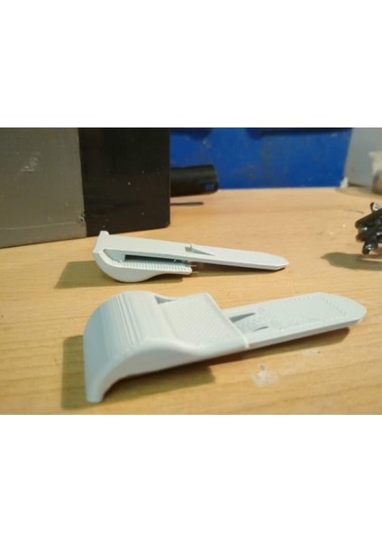 Megane 2 Uyumlu Arka Perde Tutamağı fiyatları