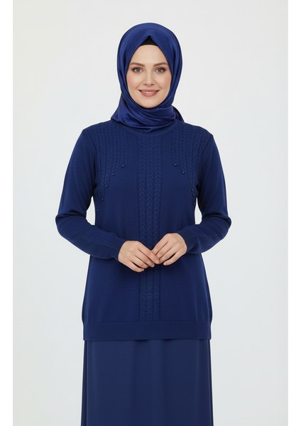 Kadın Kışlık Triko Kazak Bisiklet Yaka Boncuk Detaylı Motifli Rahat Tam Kalıp